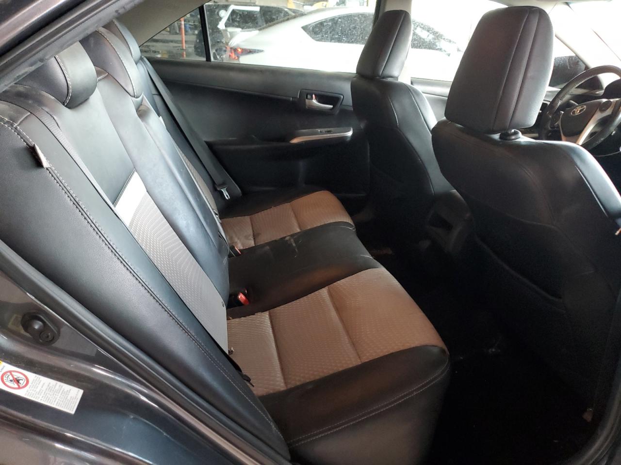 2013 Toyota Camry - Image 10
