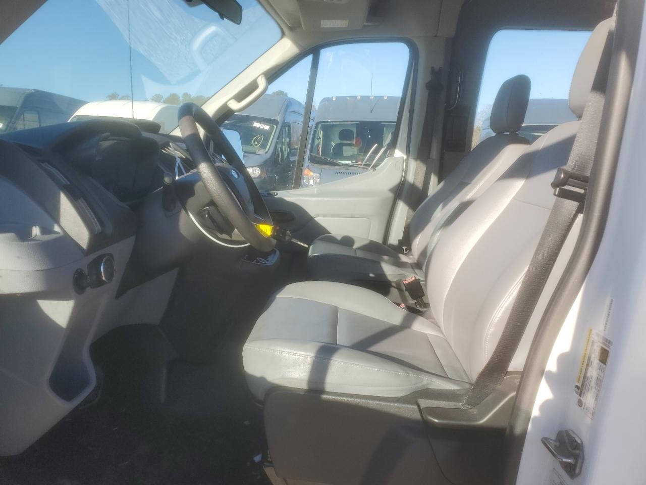 2017 Ford Transit - Image 7