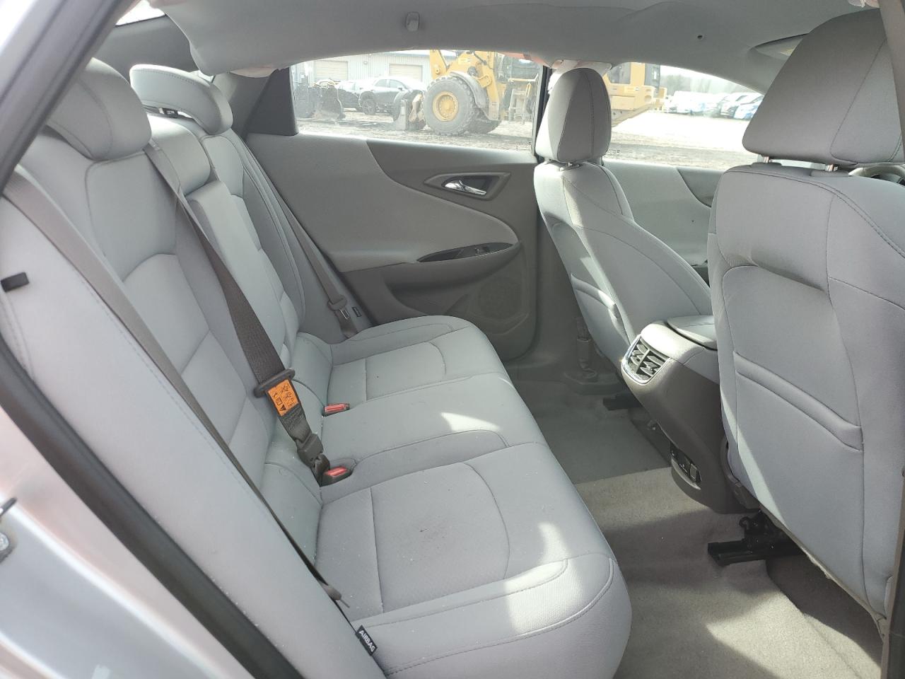 2017 Chevrolet Malibu - Image 10