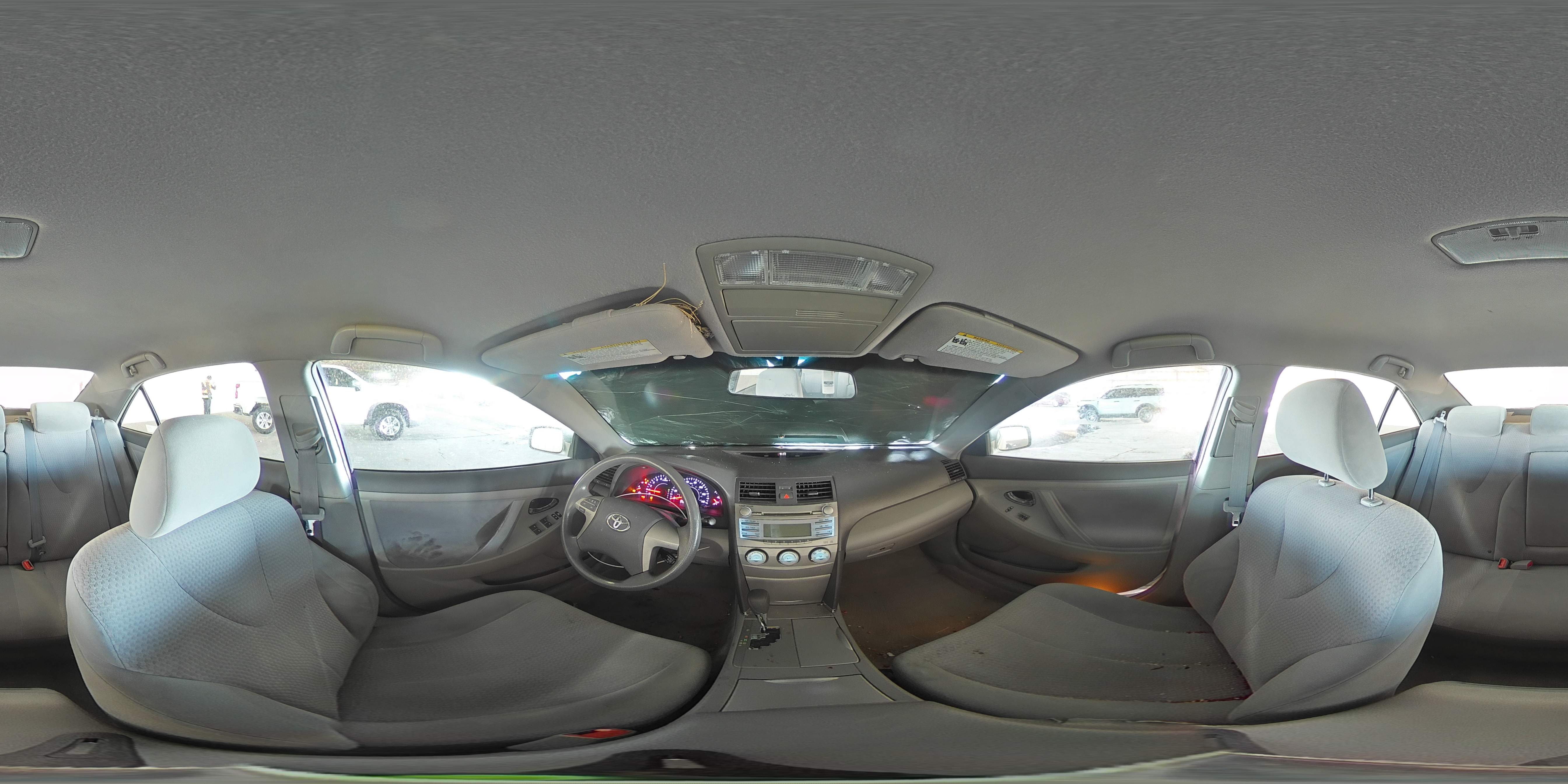 2010 Toyota Camry - Image 12