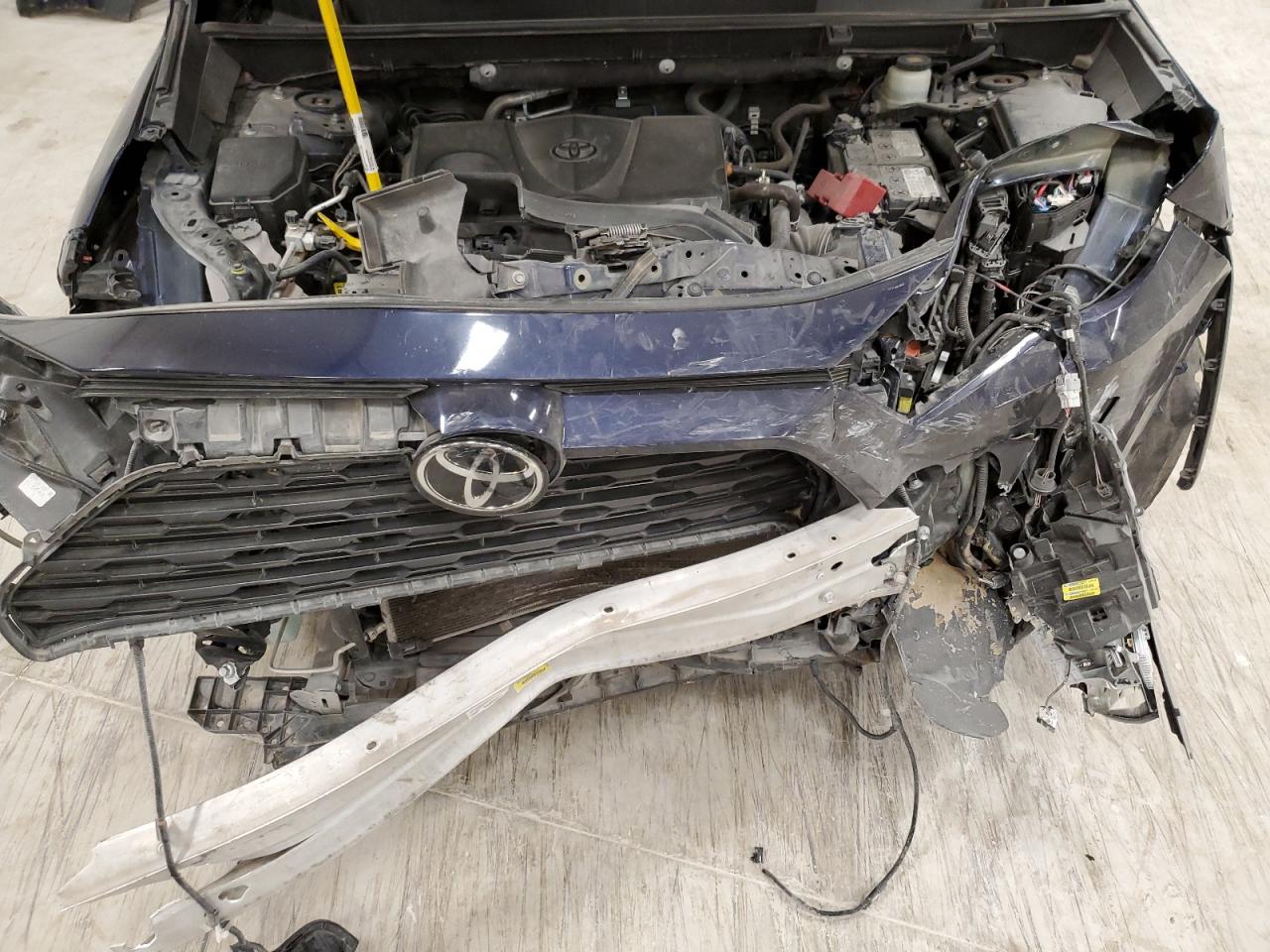 2021 Toyota RAV 4 - Image 12
