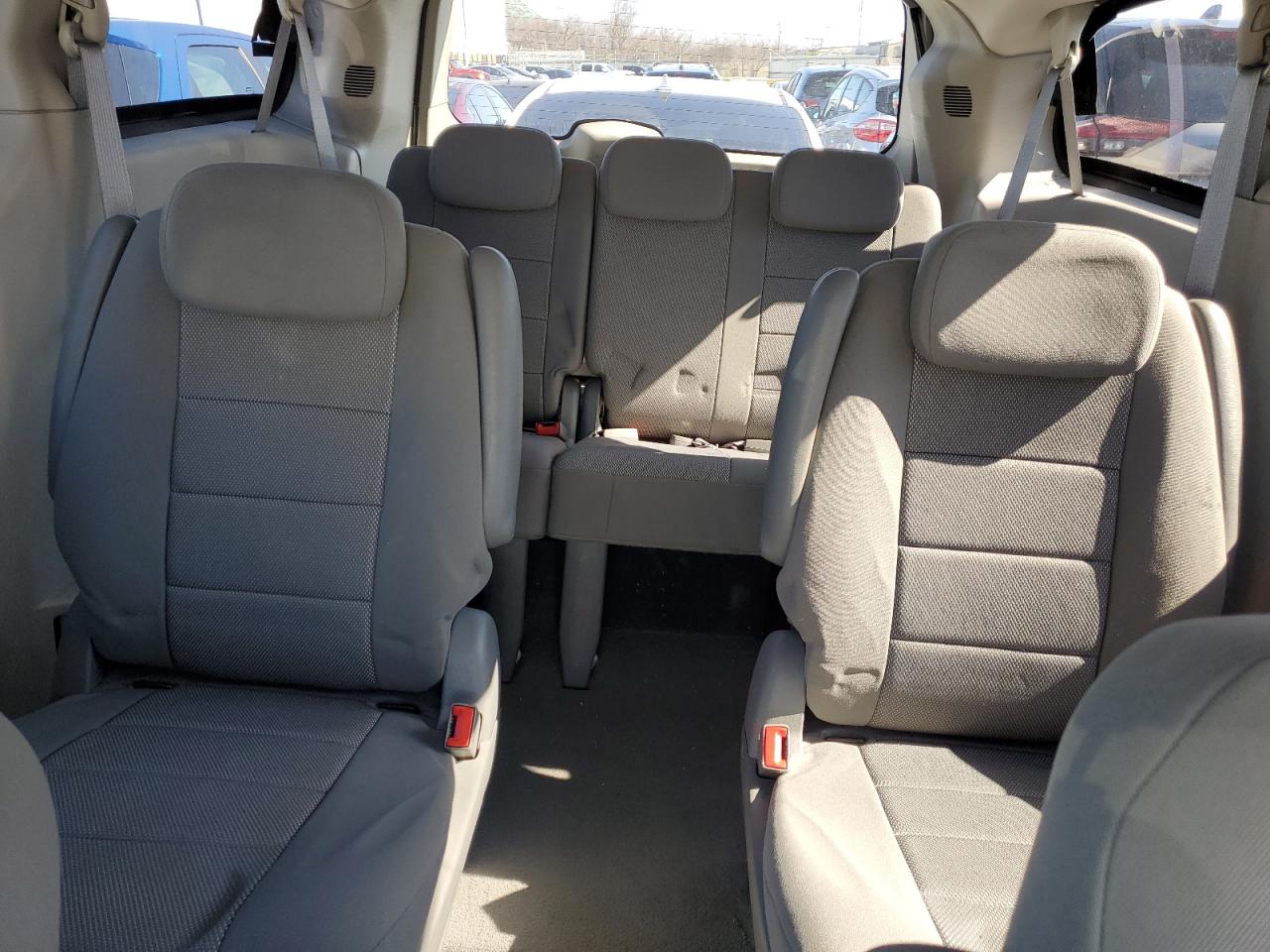 2008 Dodge Caravan - Image 10