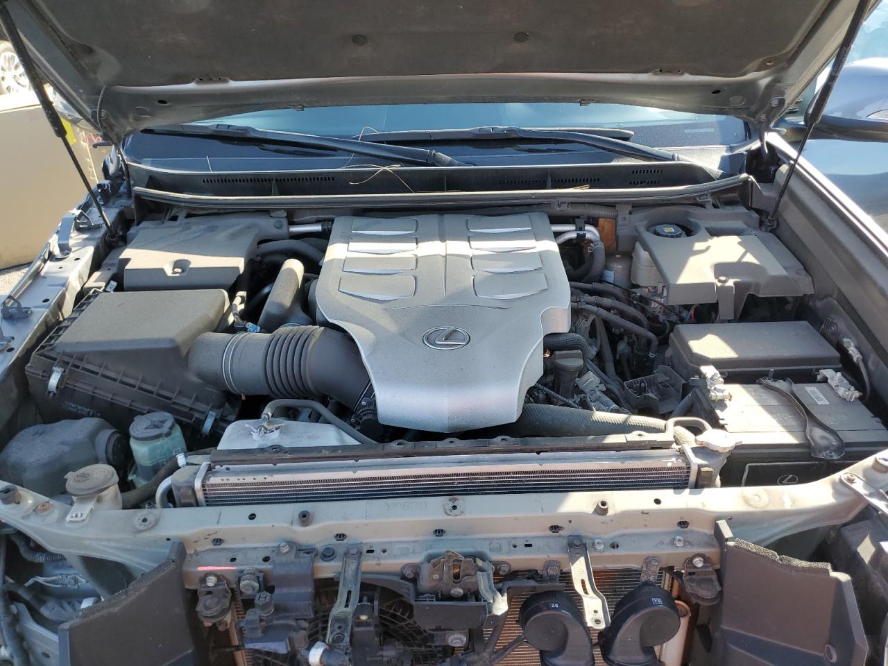 2021 Lexus GX - Image 12