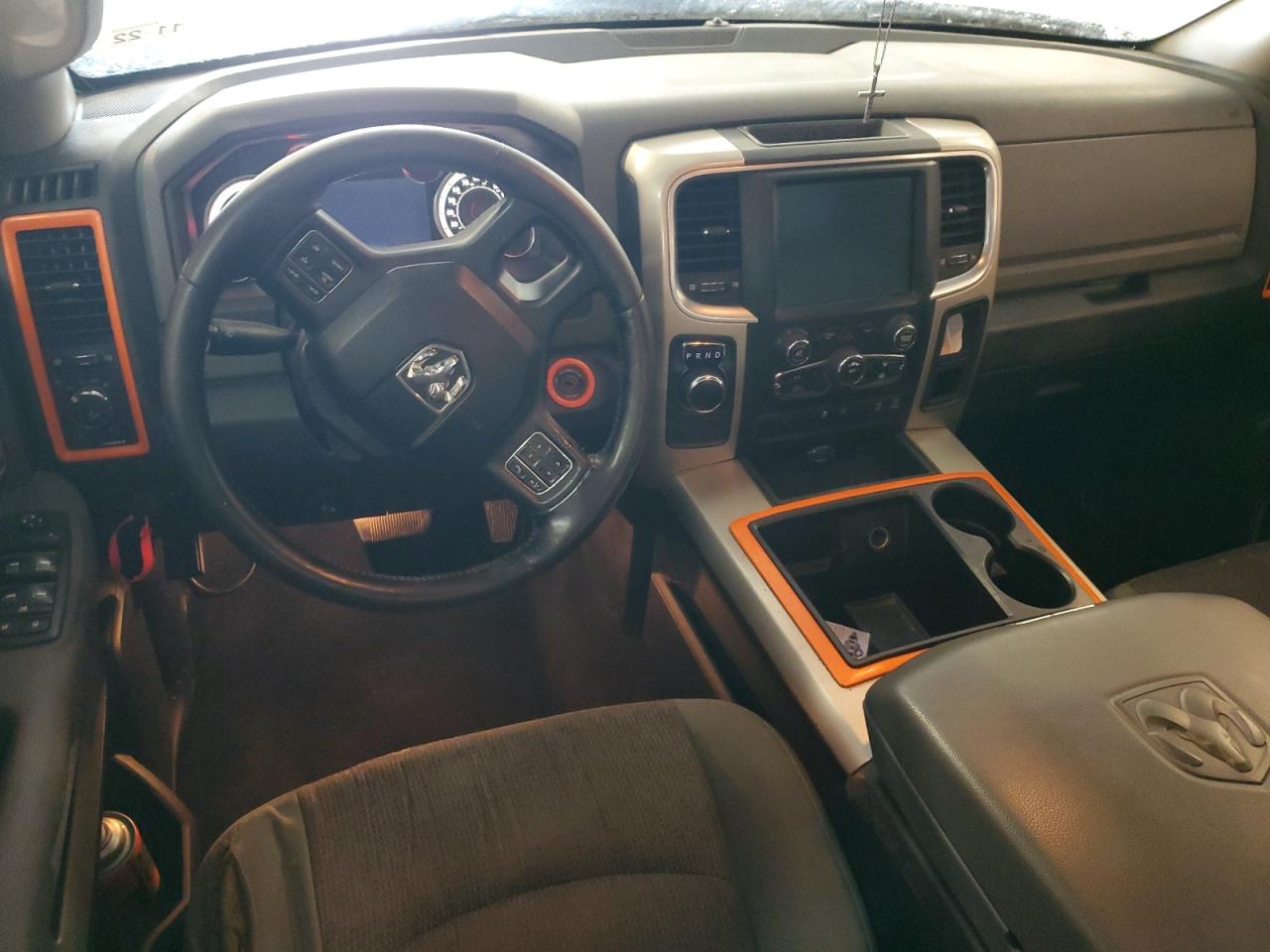 2015 RAM 1500 - Image 8