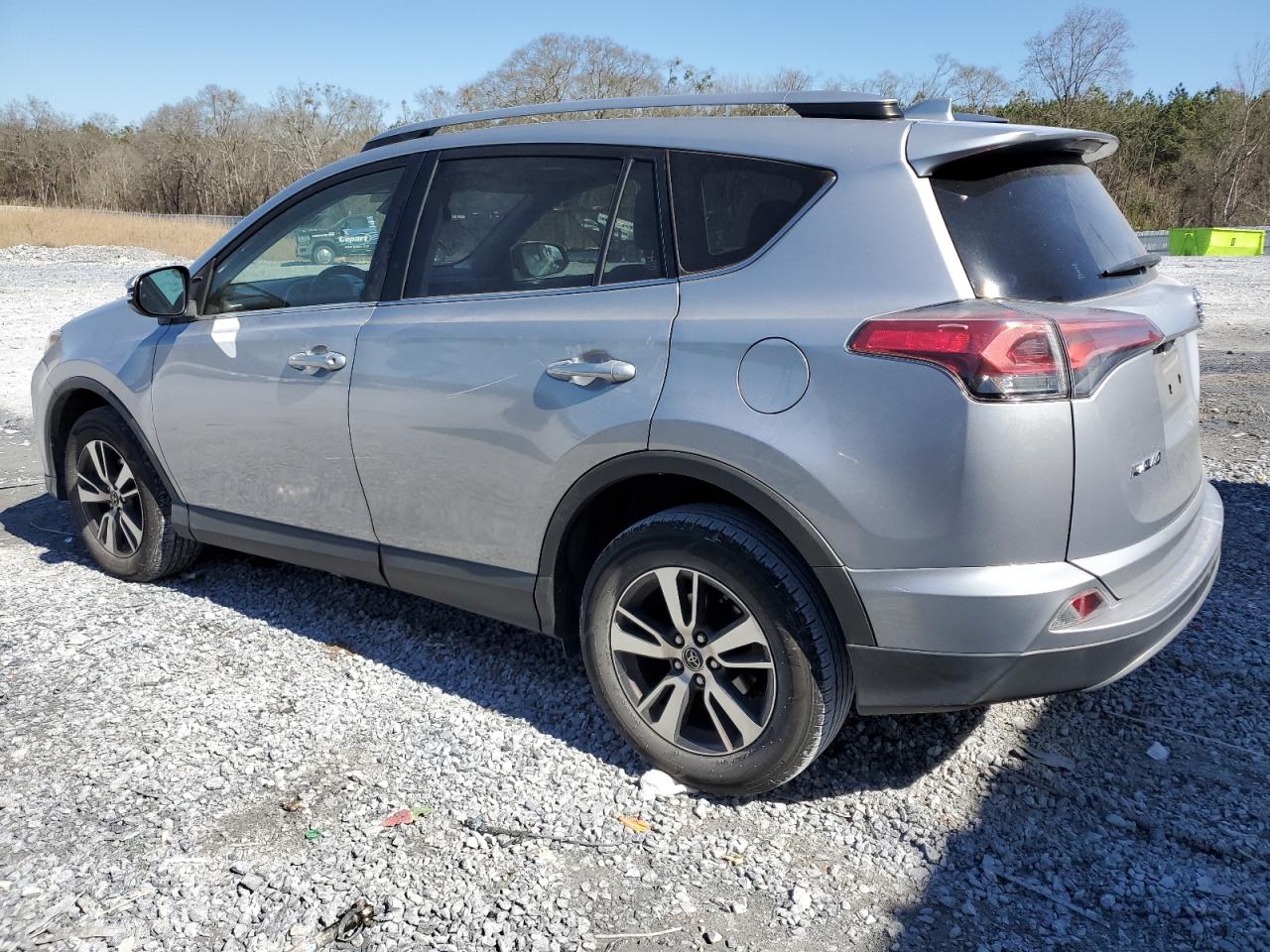 2018 Toyota RAV 4 - Image 2