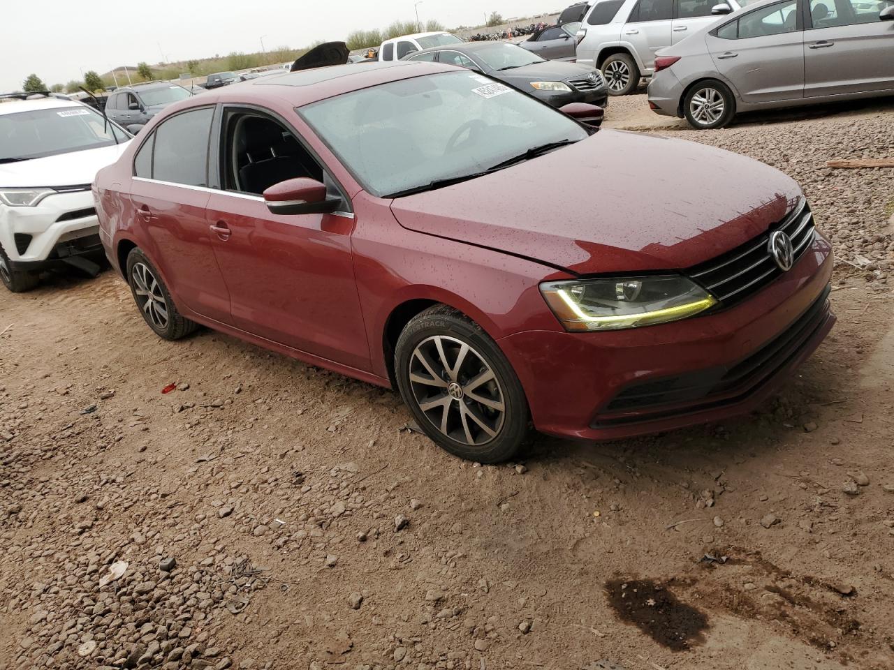2017 Volkswagen Jetta - Image 4