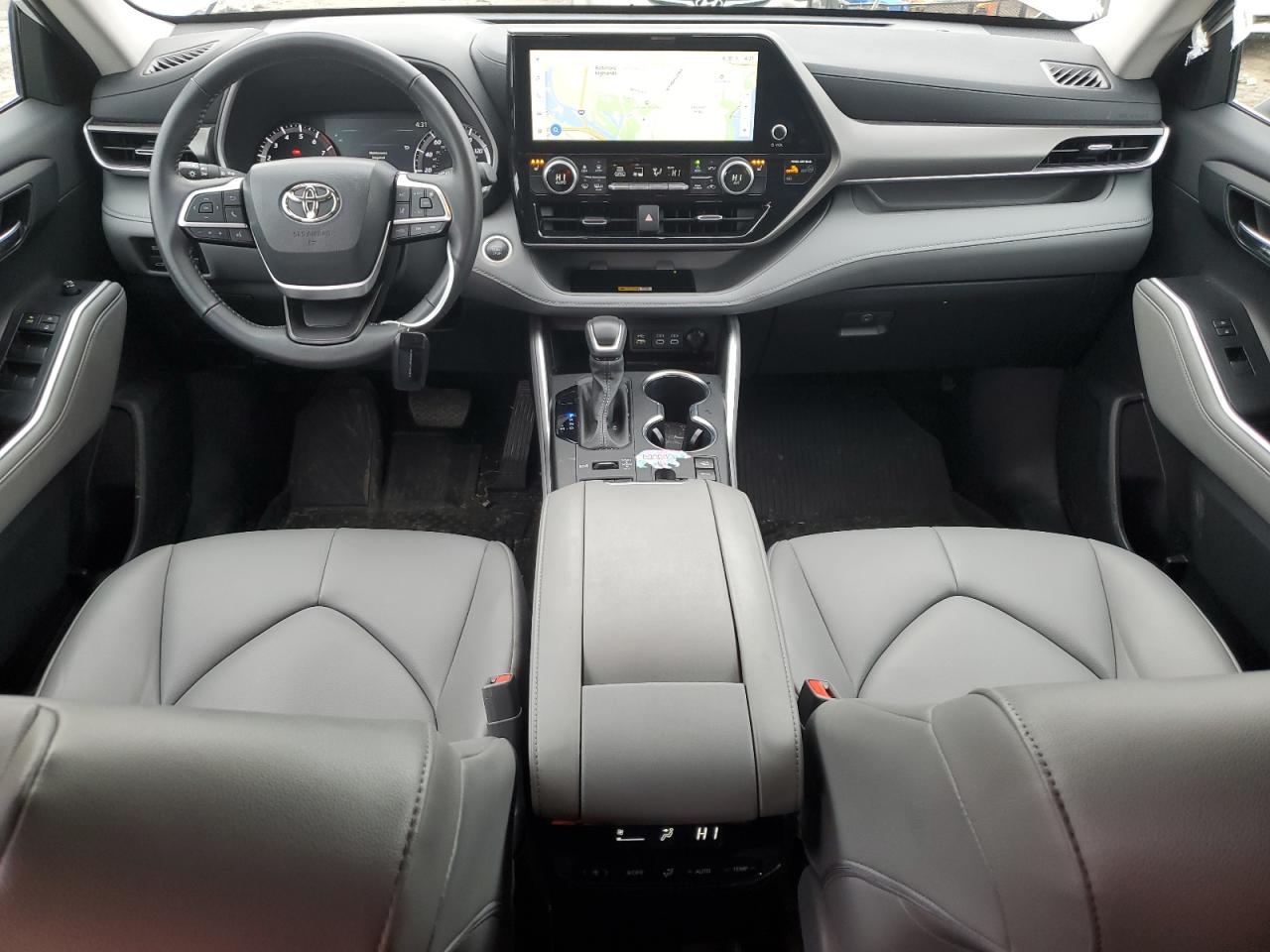 2024 Toyota Highlander - Image 8
