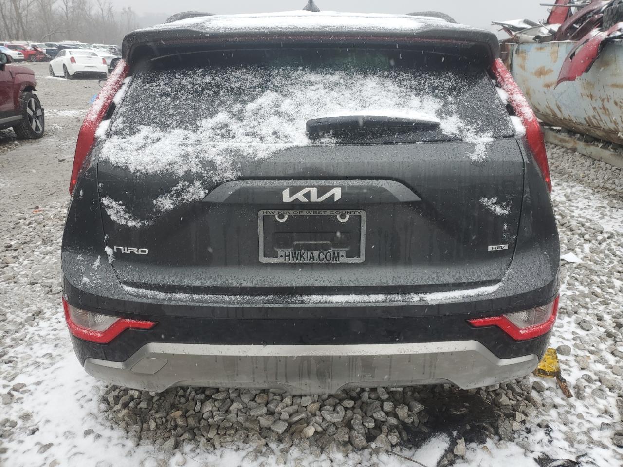 2023 Kia Niro - Image 6
