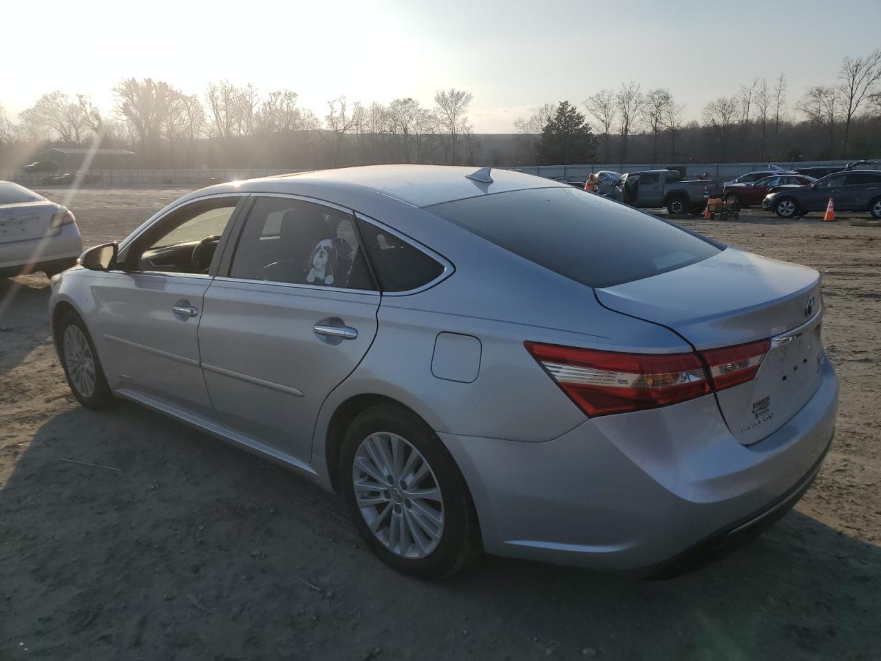 2014 Toyota Avalon - Image 2