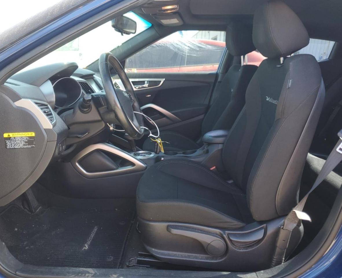 2017 Hyundai Veloster - Image 7