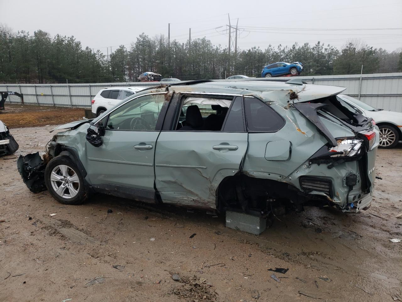 2019 Toyota RAV 4 - Image 2