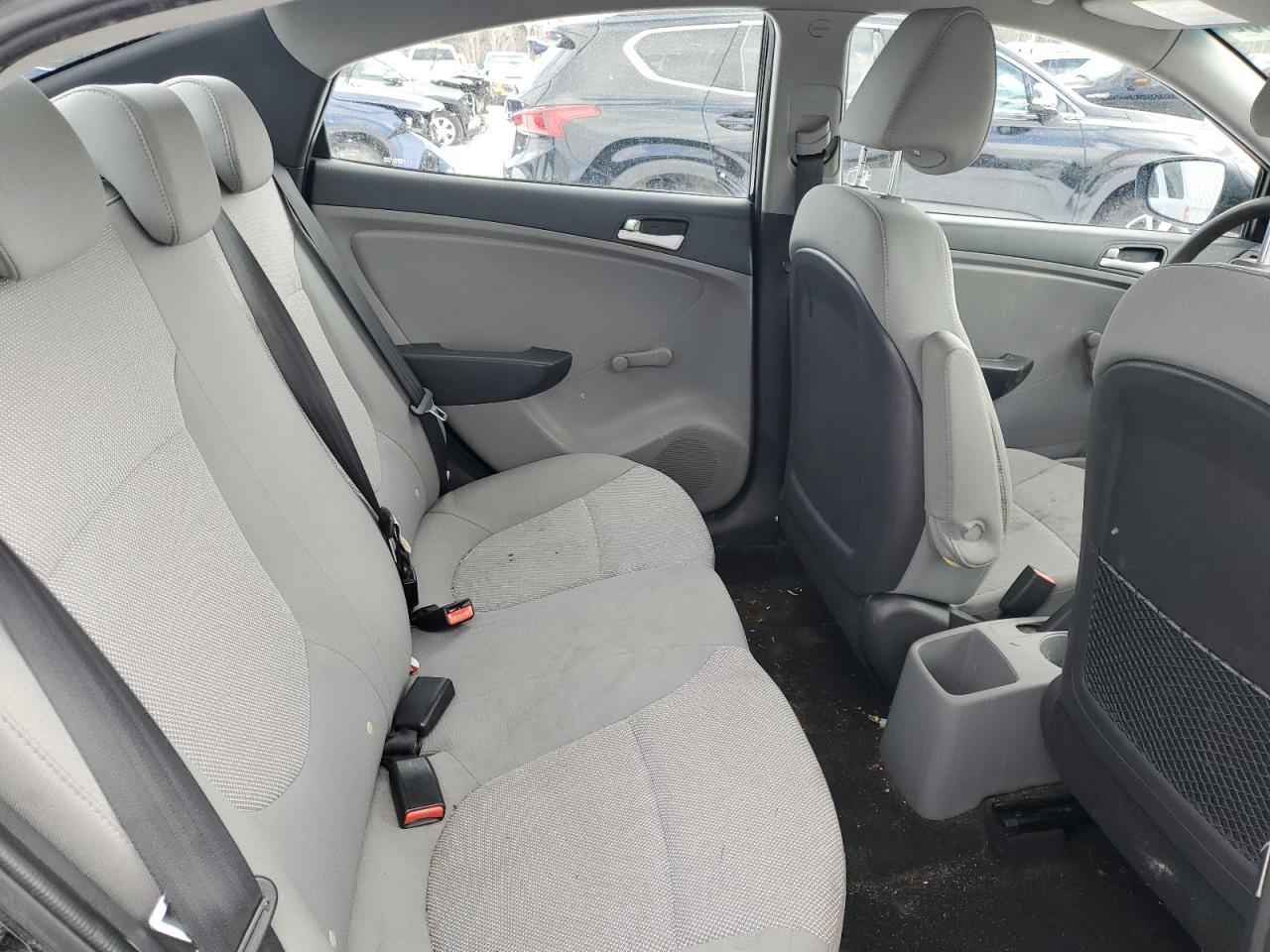 2014 Hyundai Accent - Image 10