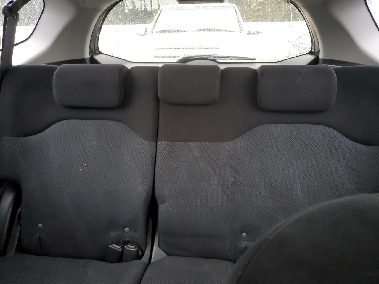 2010 Honda Fit - Image 10
