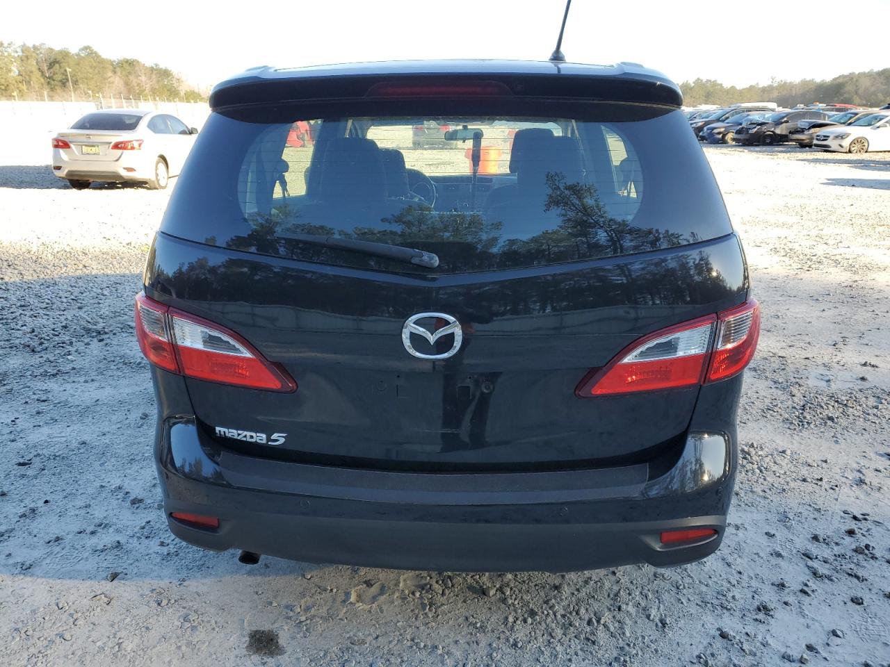 2015 Mazda 5 - Image 6