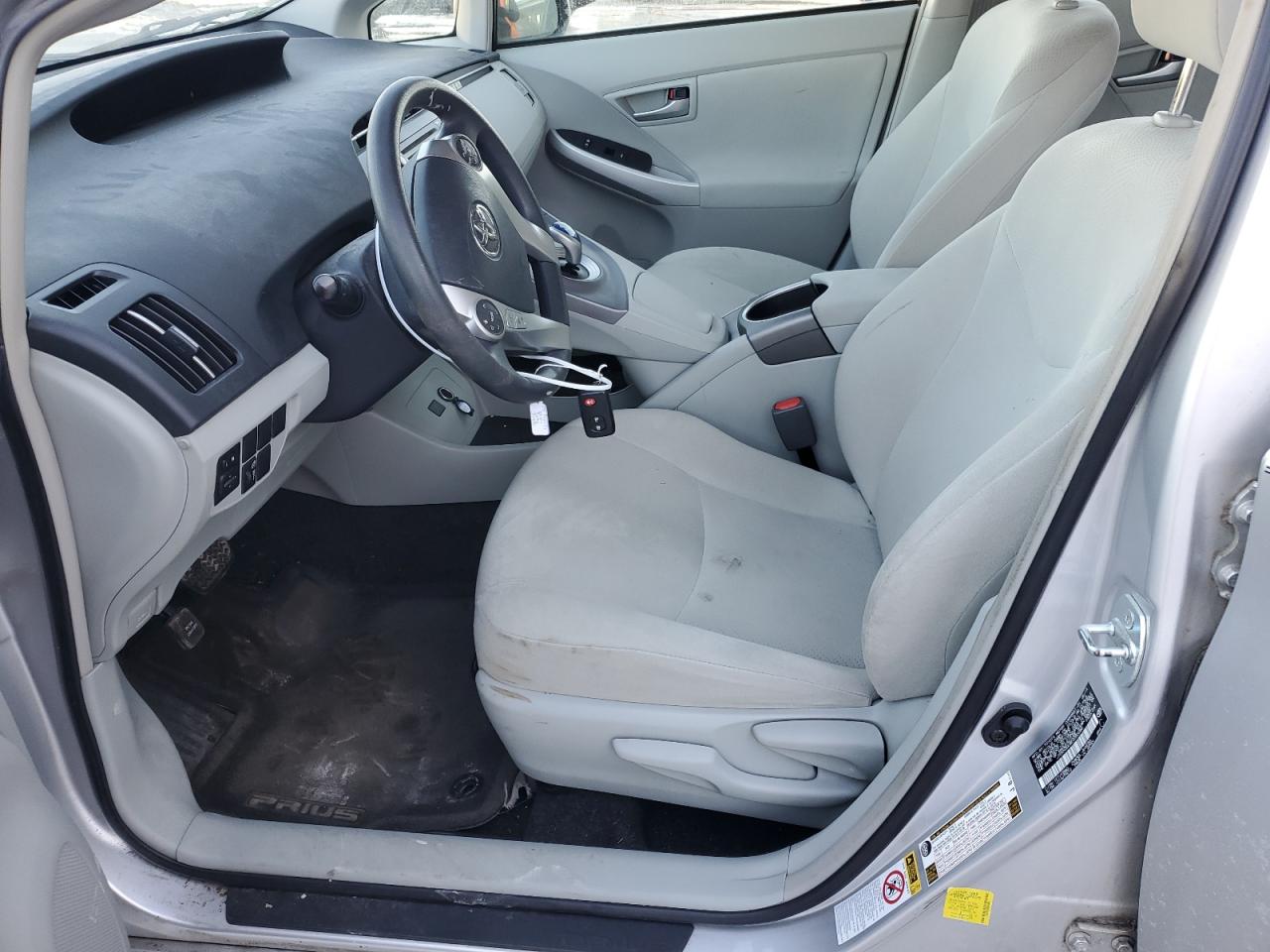 2014 Toyota Prius - Image 7