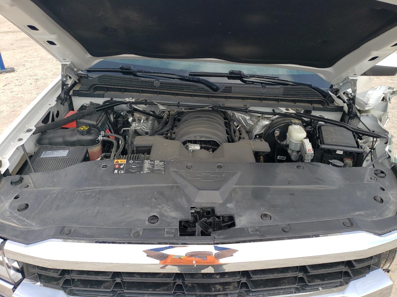 2016 Chevrolet Silverado - Image 11