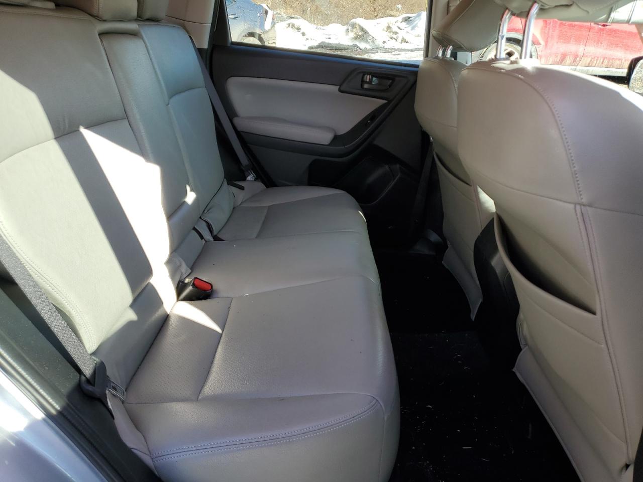 2016 Subaru Forester - Image 11