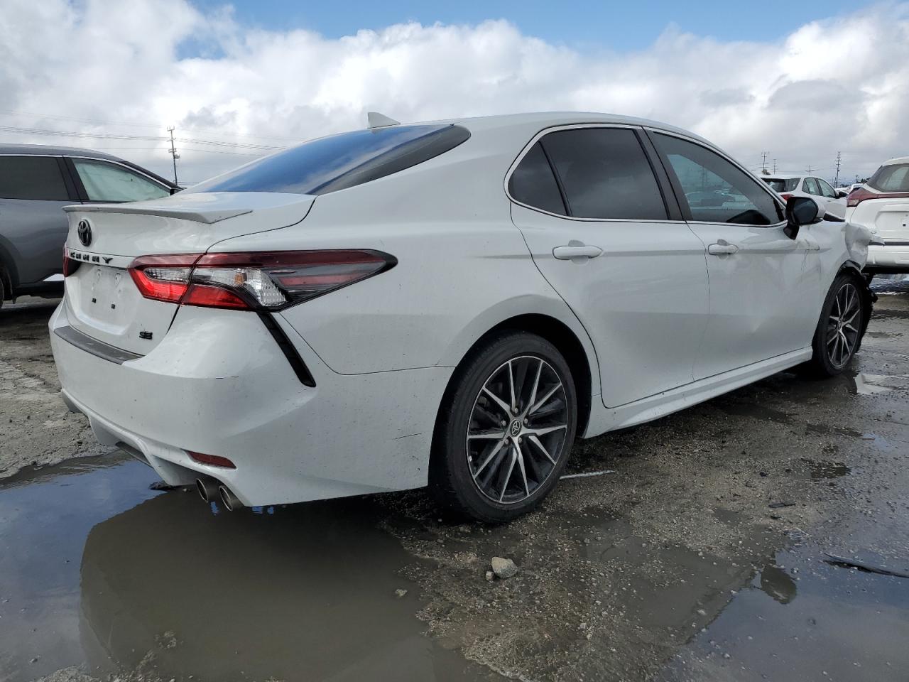 2022 Toyota Camry - Image 3