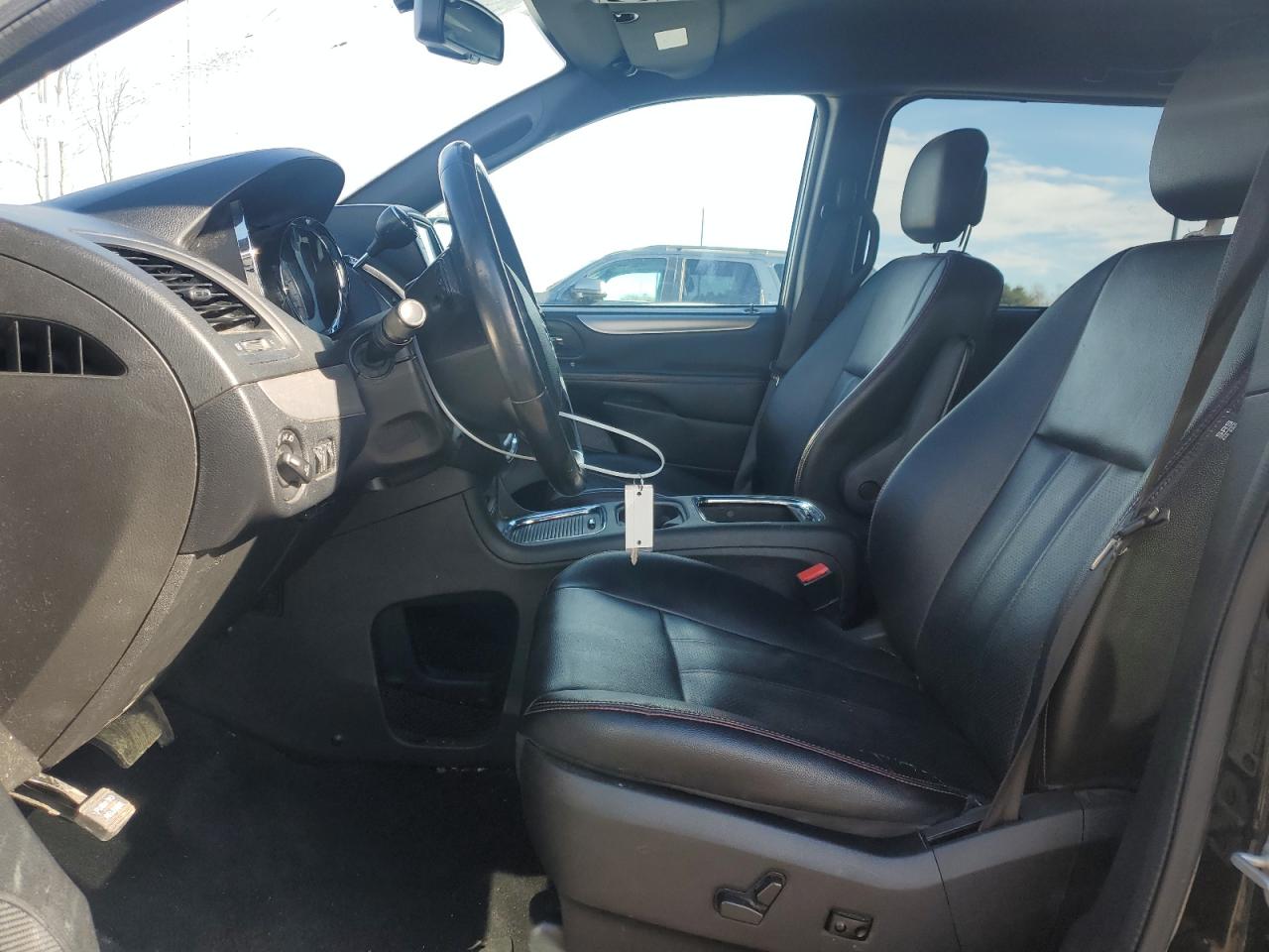 2018 Dodge Caravan - Image 7