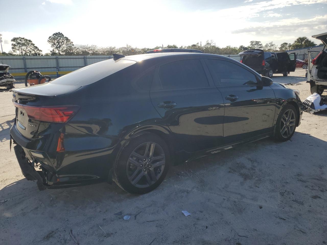2021 Kia Forte - Image 3