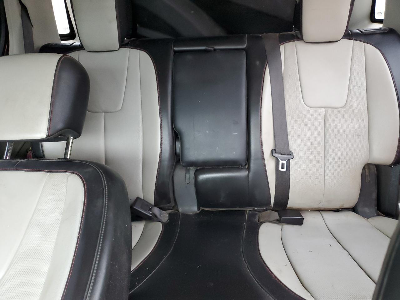 2017 GMC Terrain - Image 10