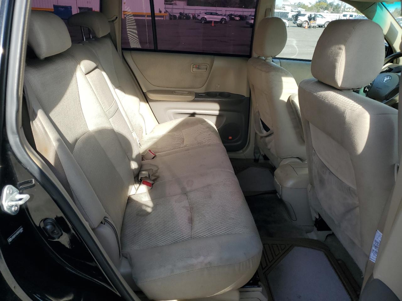 2005 Toyota Highlander - Image 11