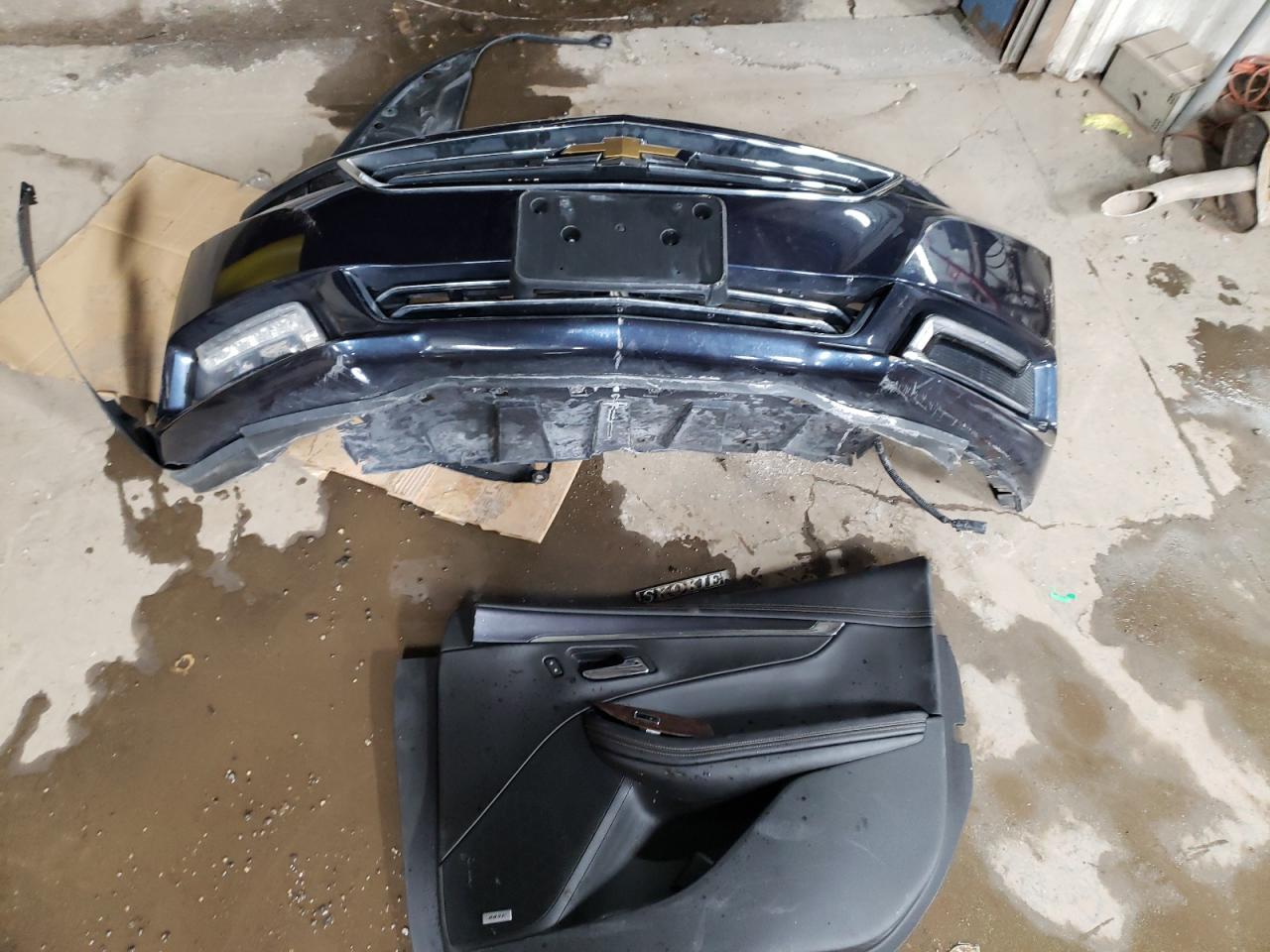 2014 Chevrolet Impala - Image 12