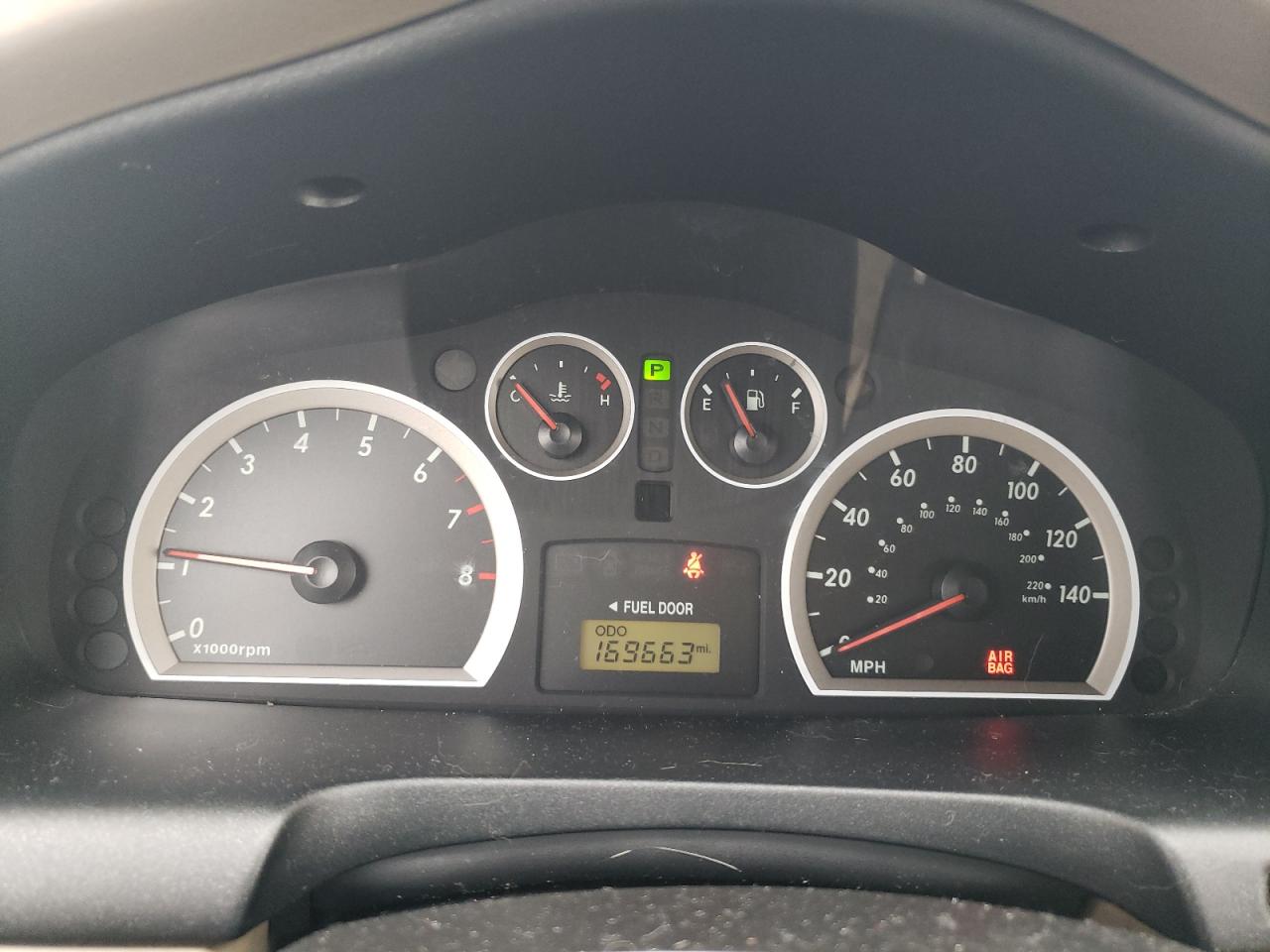 2005 Hyundai Santa Fe - Image 9