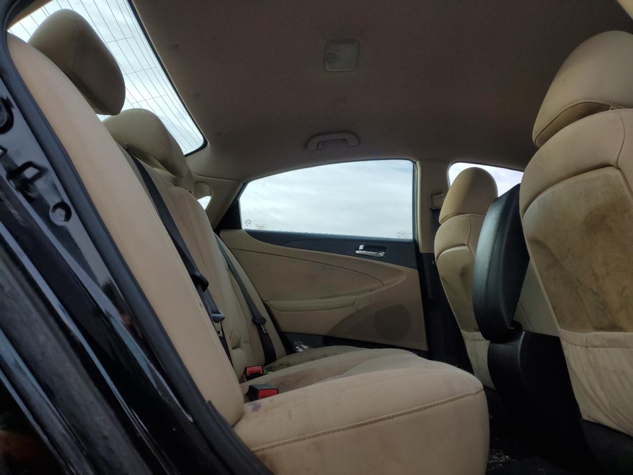 2013 Hyundai Sonata - Image 11