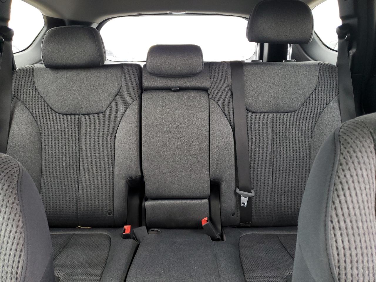 2021 Hyundai Santa Fe - Image 10