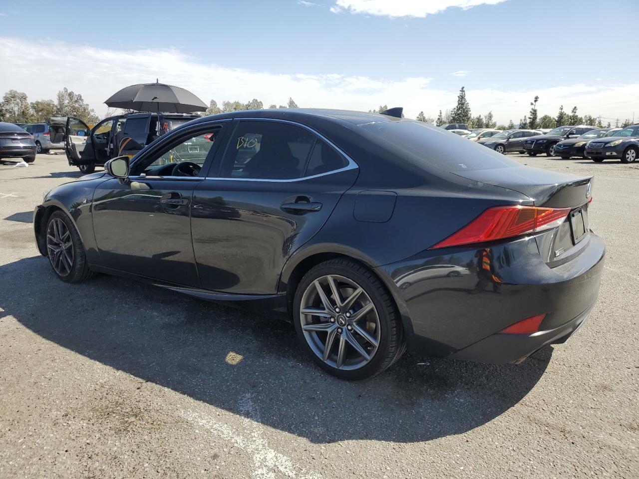 2018 Lexus IS - Image 2