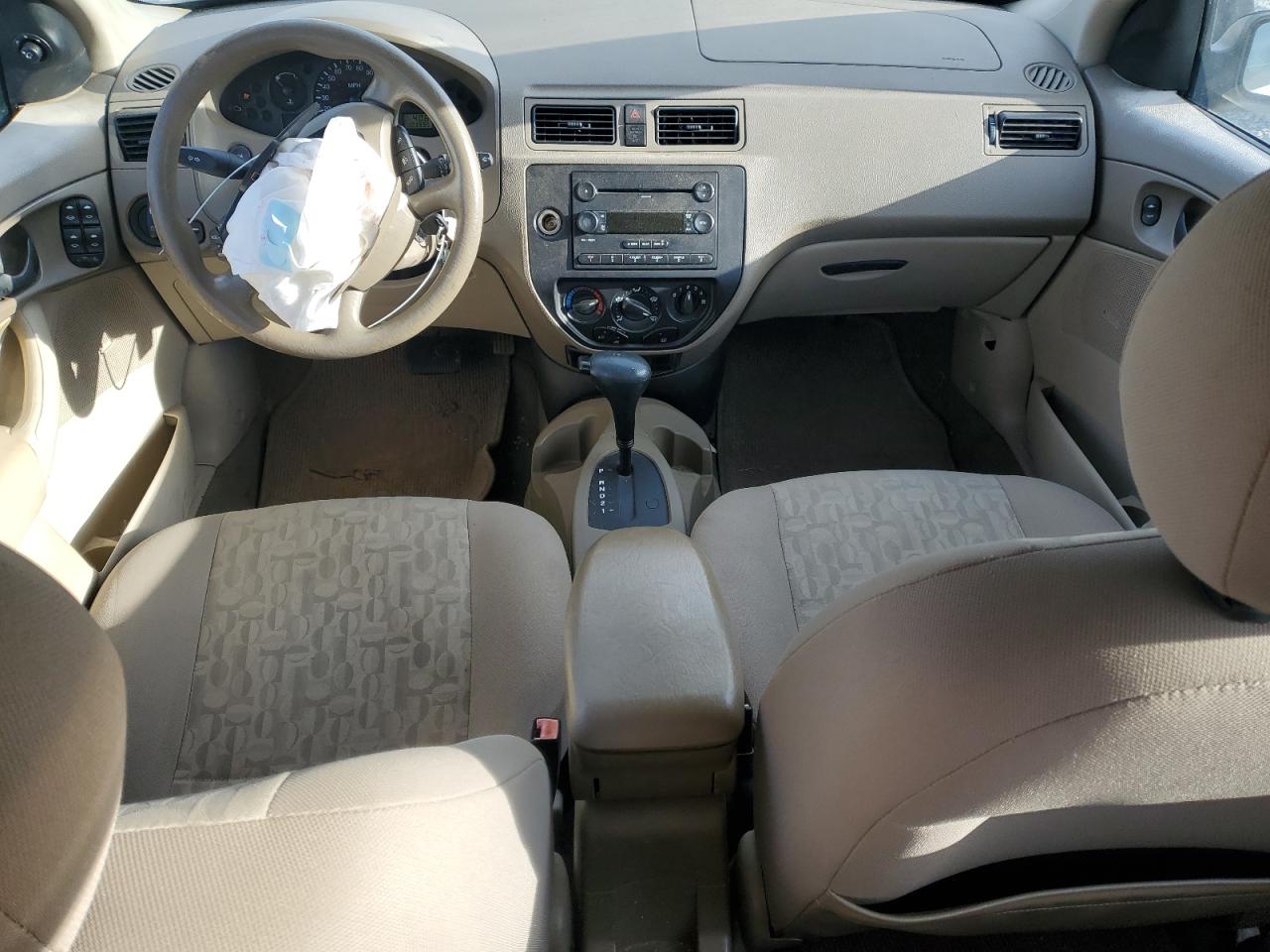 2005 Ford Focus - Image 8