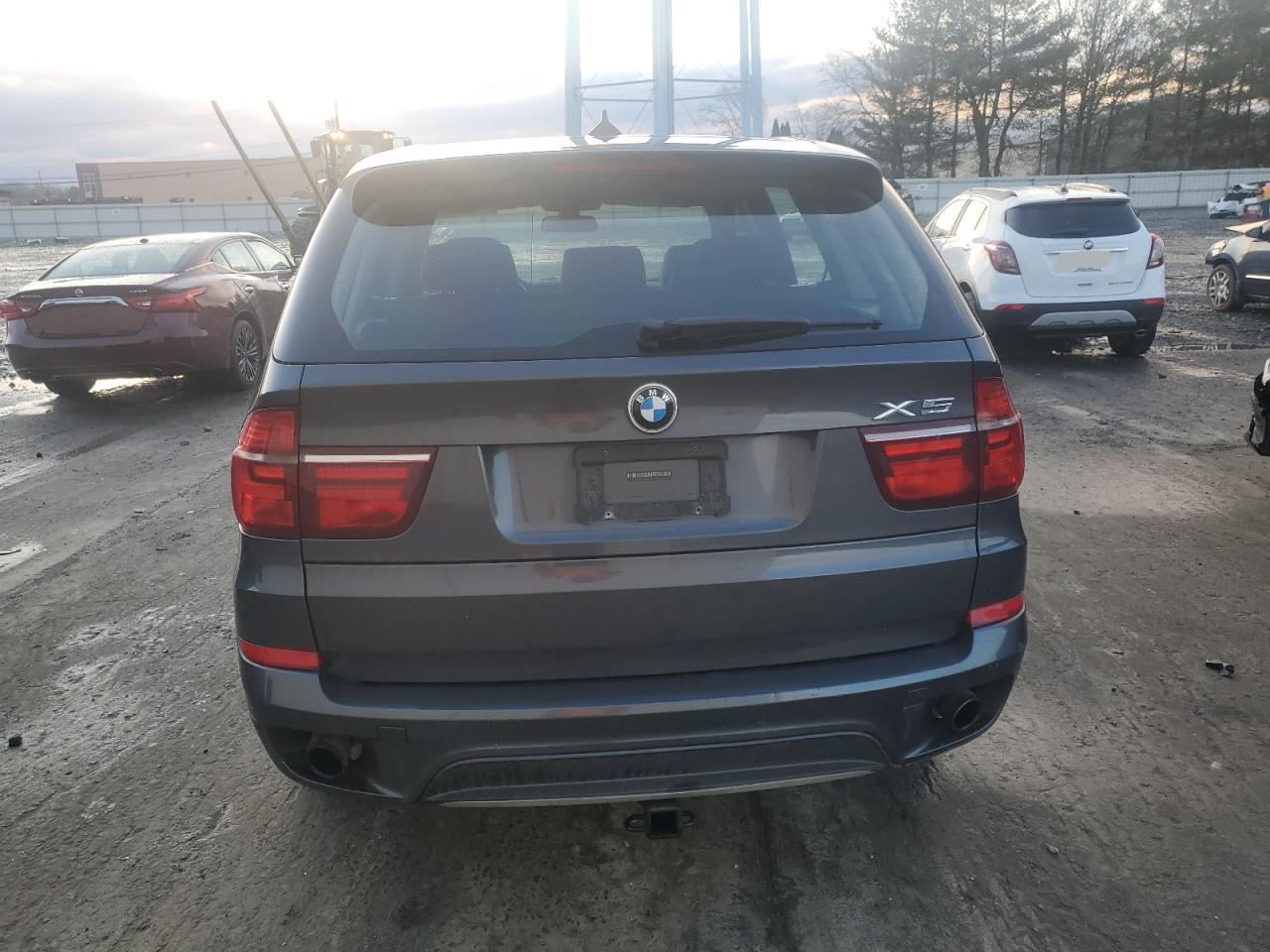 2011 BMW X5 - Image 6