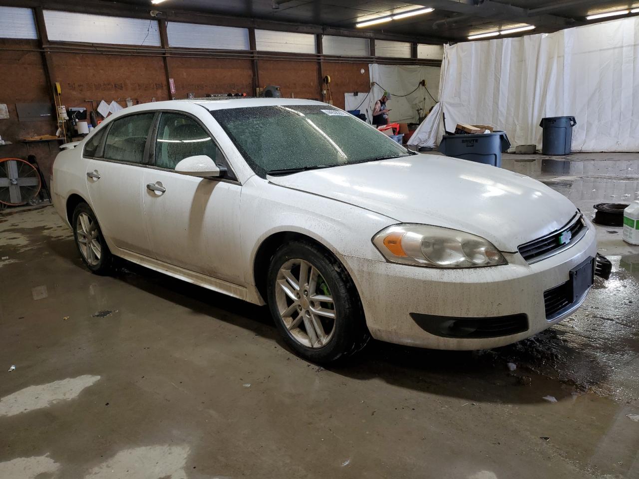 2010 Chevrolet Impala - Image 4