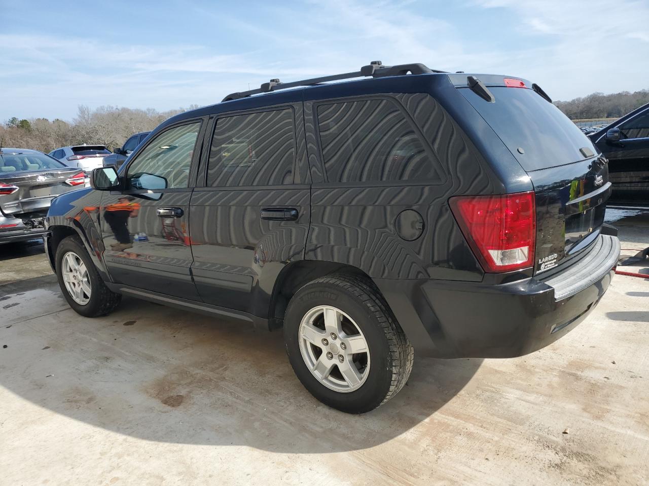 2006 Jeep Grand Cherokee - Image 2