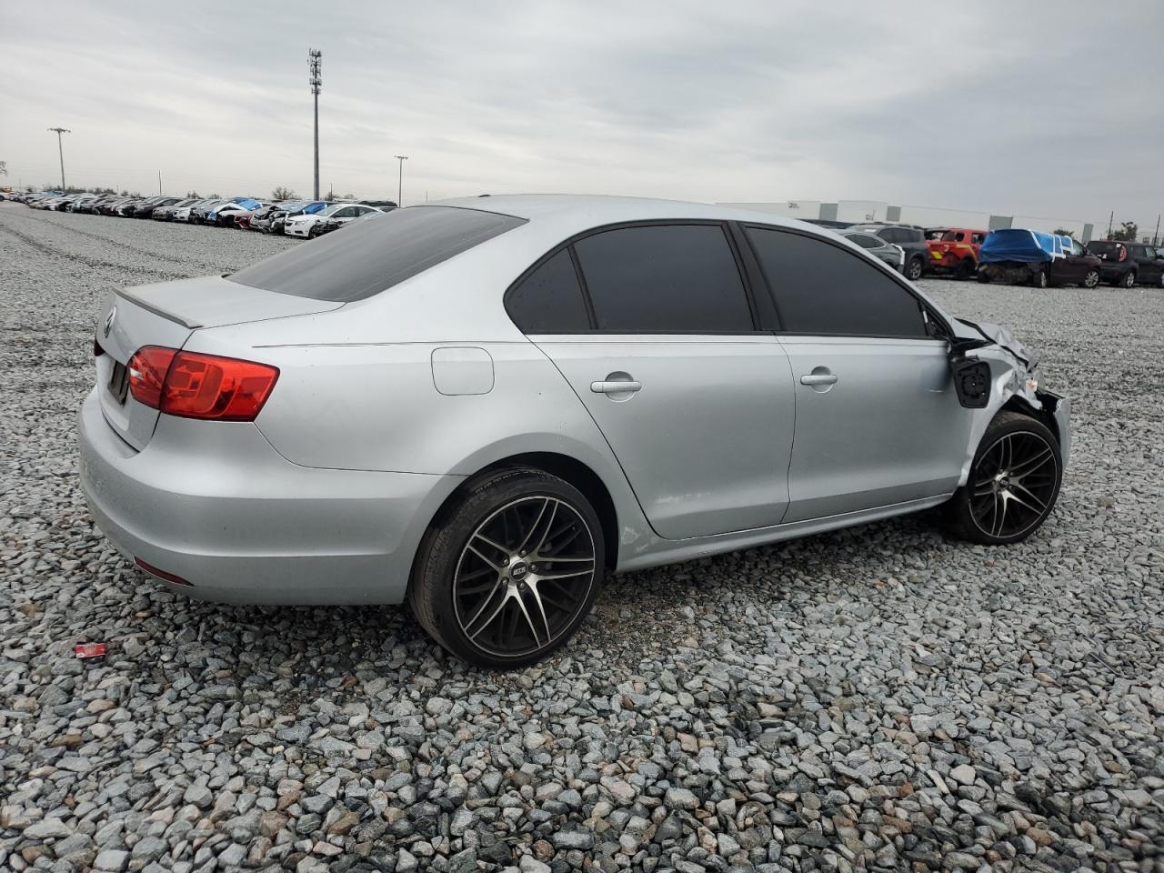 2014 Volkswagen Jetta - Image 3