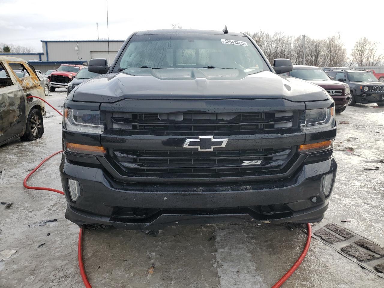 2016 Chevrolet Silverado - Image 5