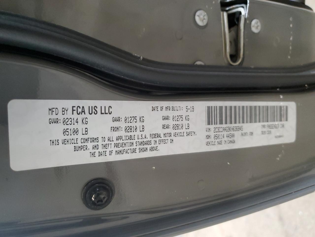 2019 Chrysler 300 - Image 12