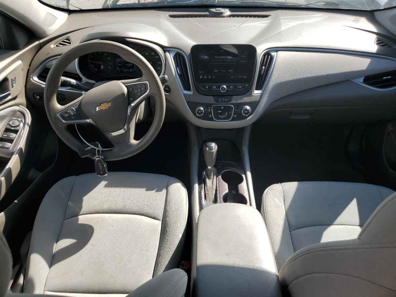 2020 Chevrolet Malibu - Image 8