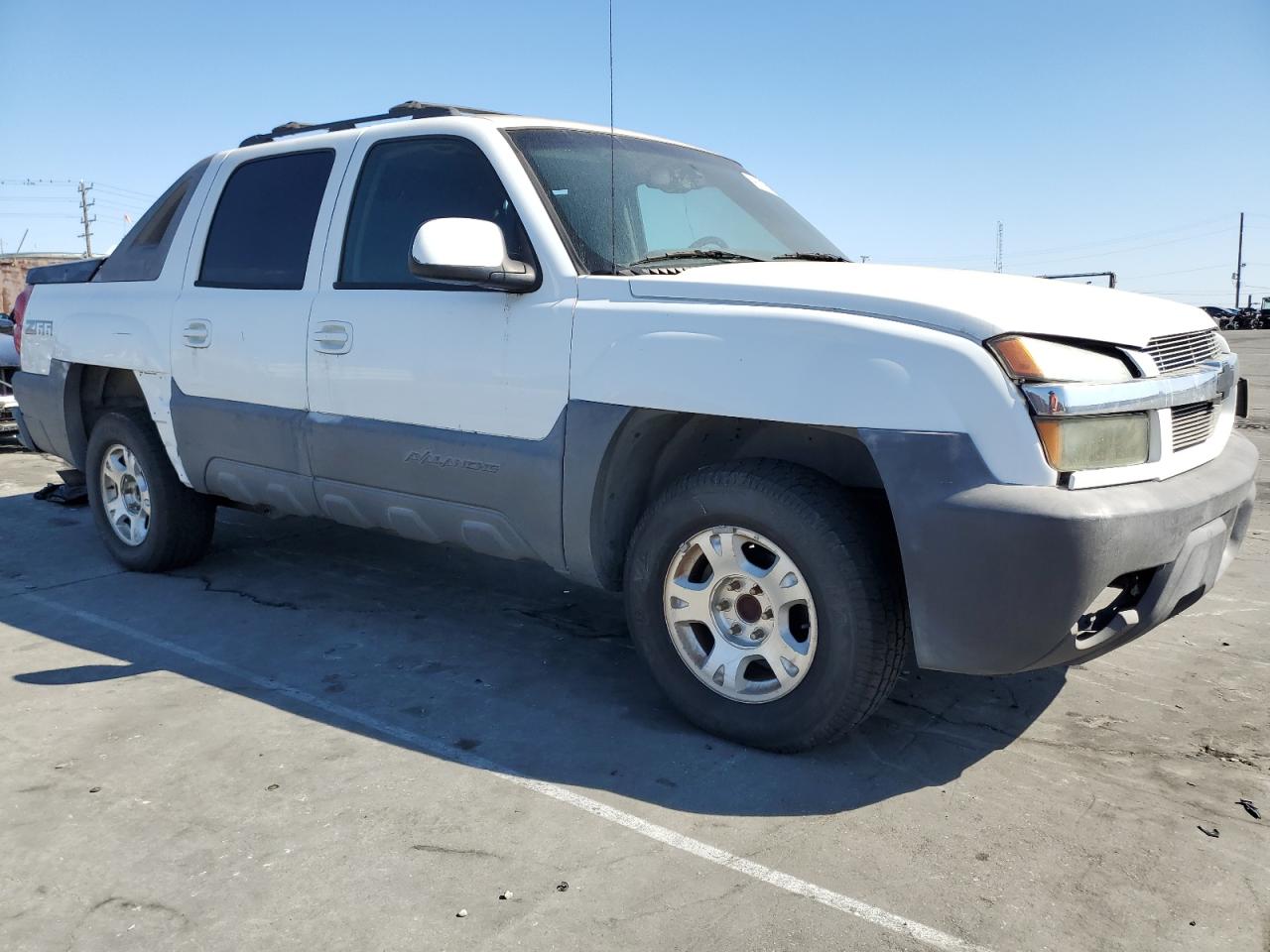 2004 Chevrolet Avalanche - Image 4