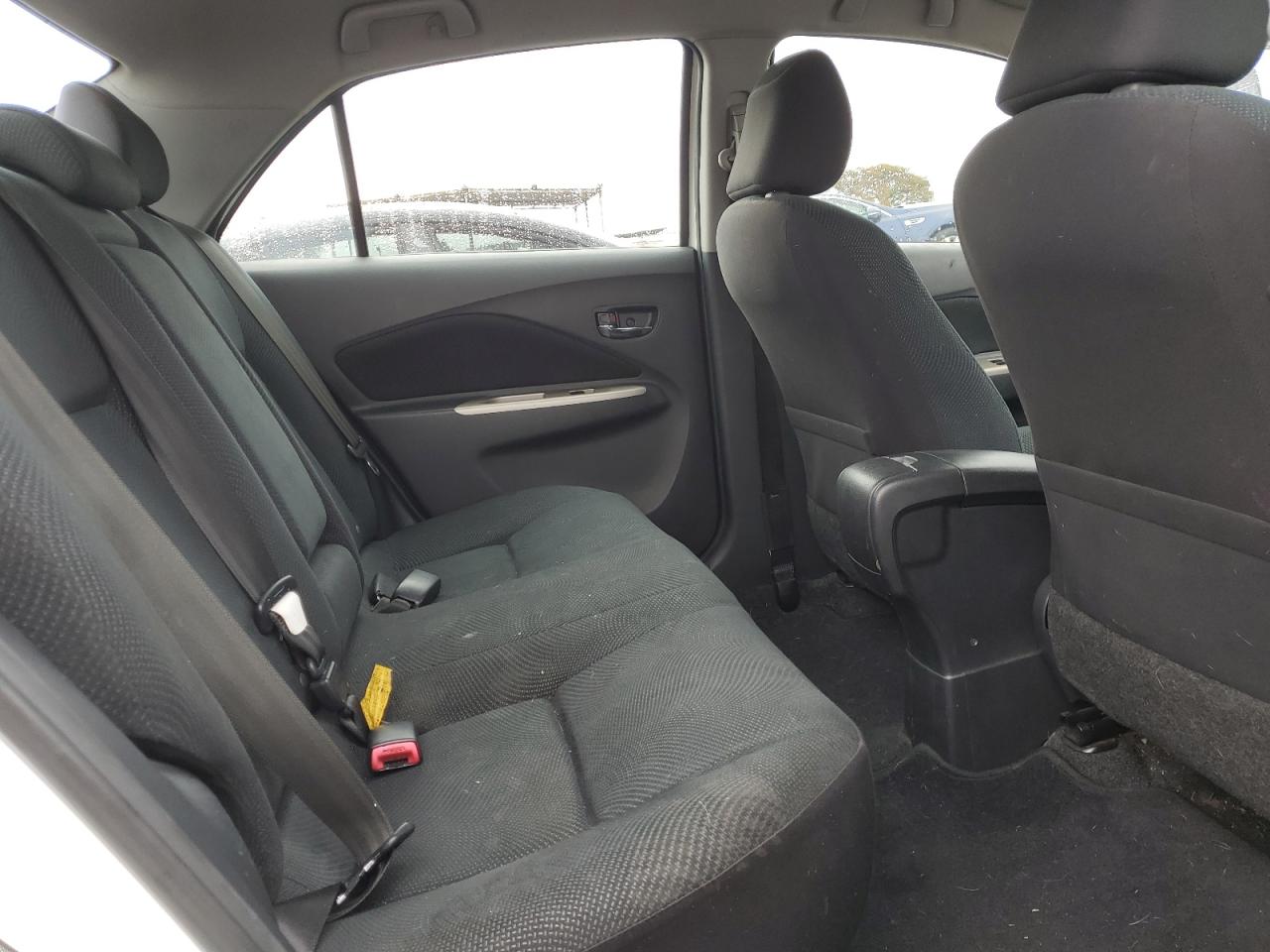 2011 Toyota Yaris - Image 10
