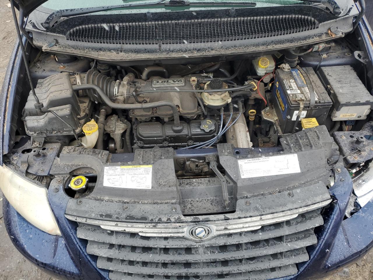 2005 Chrysler Town & Country - Image 12