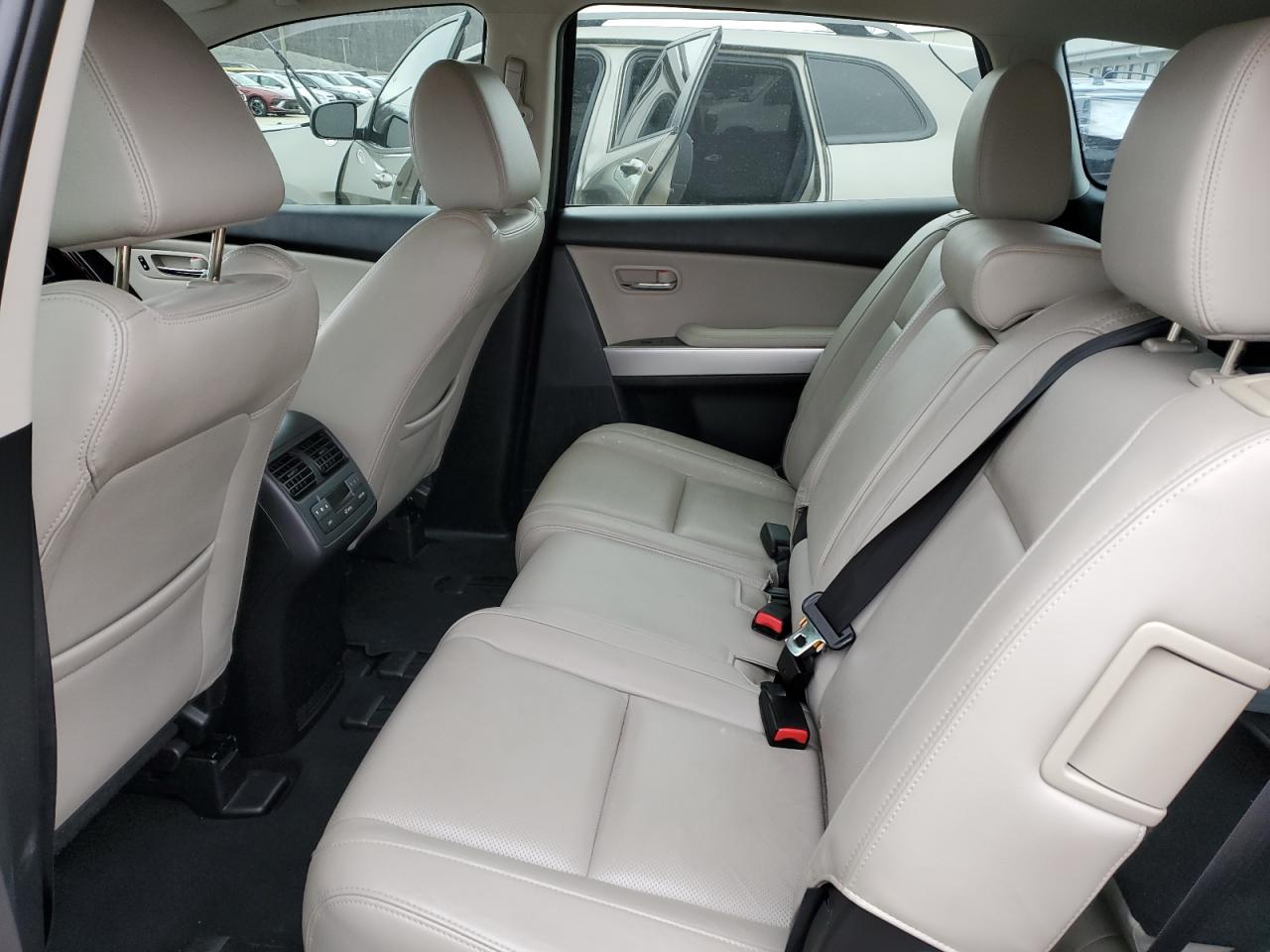 2015 Mazda CX-9 - Image 11