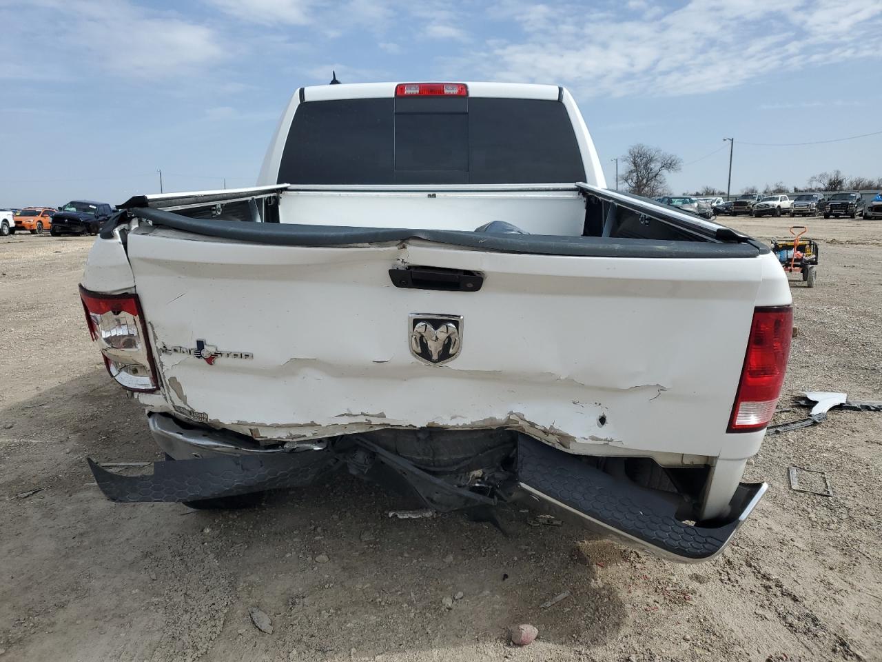 2017 RAM 1500 - Image 6
