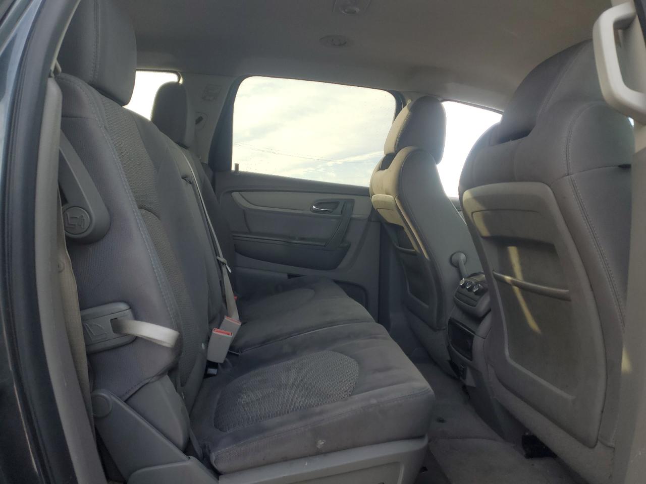 2014 Chevrolet Traverse - Image 11