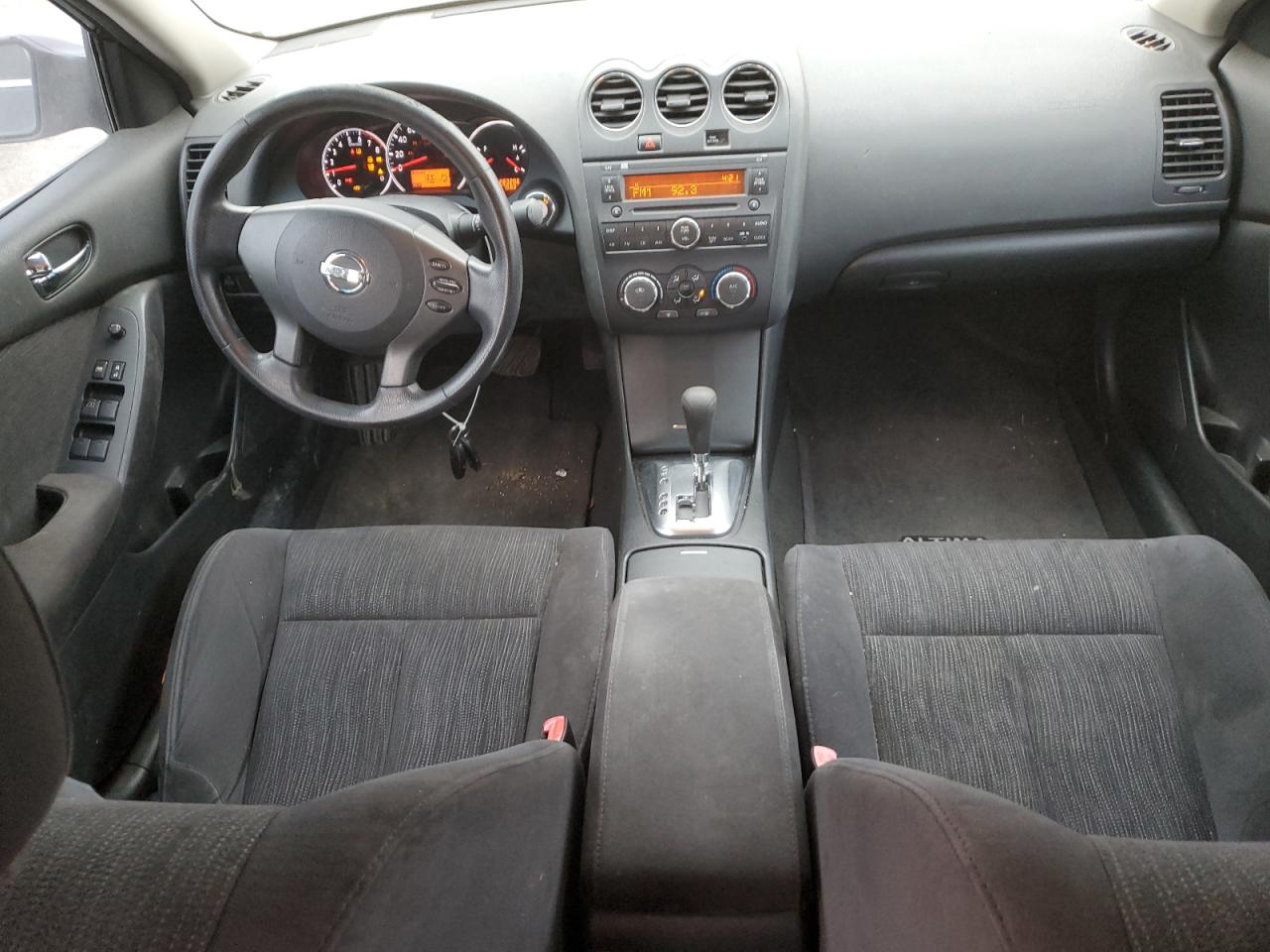 2010 Nissan Altima - Image 8