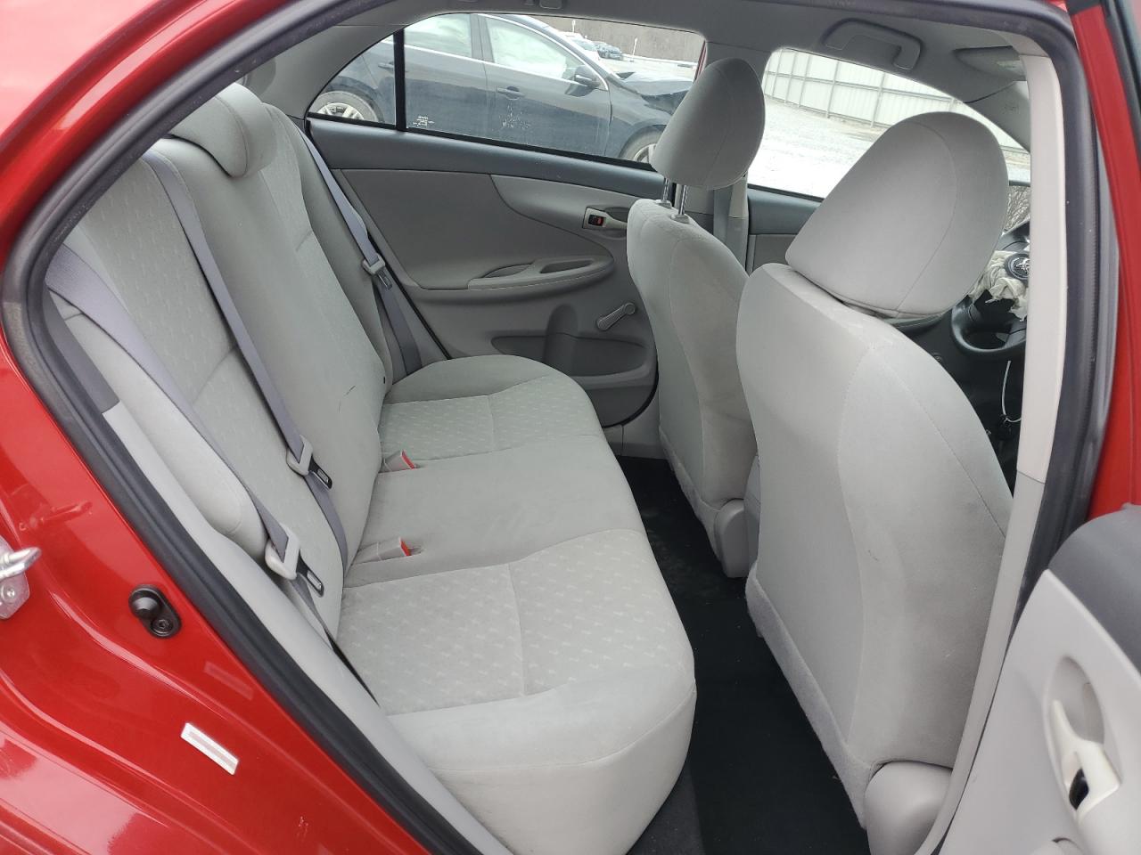 2010 Toyota Corolla - Image 11