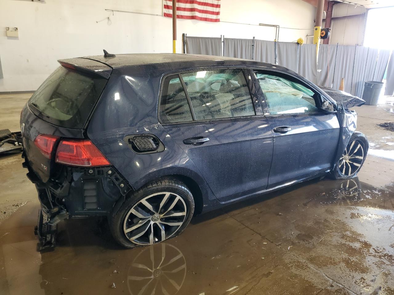 2016 Volkswagen Golf - Image 3
