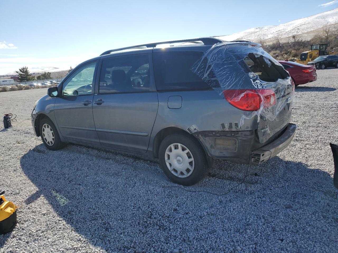 2006 Toyota Sienna - Image 2