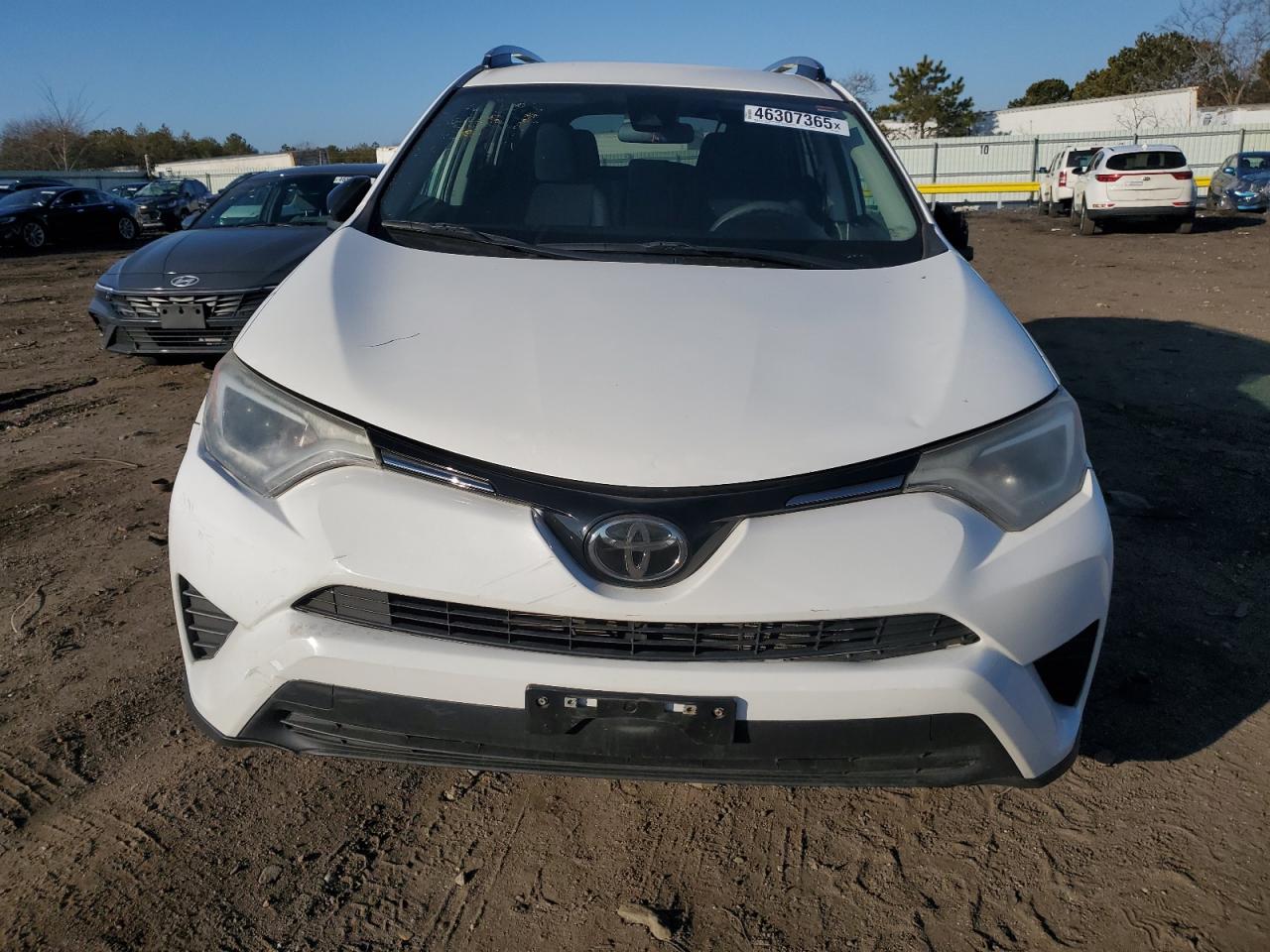 2017 Toyota RAV 4 - Image 5